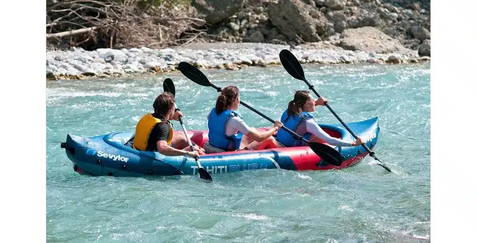 Quelle est la particularité du Kayak gonflable Sevylor Tahiti Plus ?